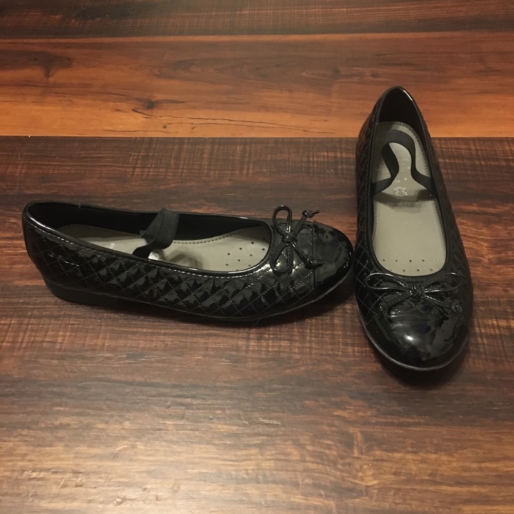 Girls Patent leather dress shoes